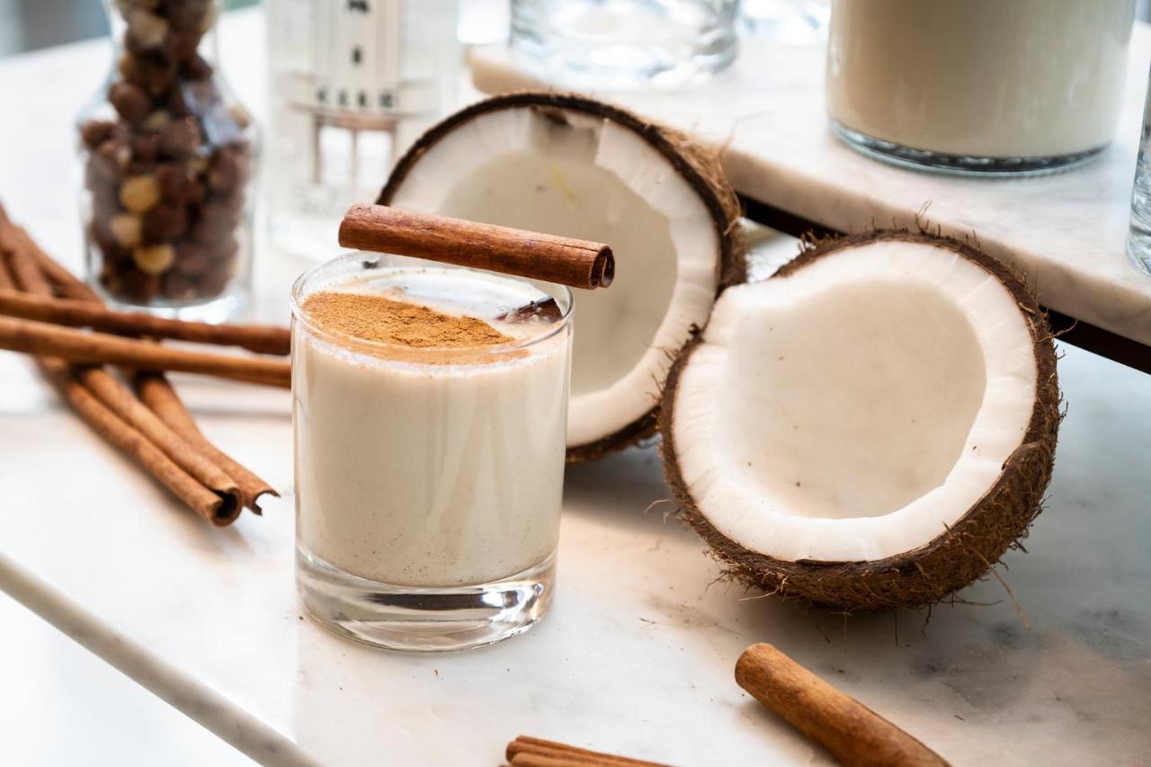 Kimpton Epic Hotel By Ihg Miami Ngoại thất bức ảnh Coconut milk