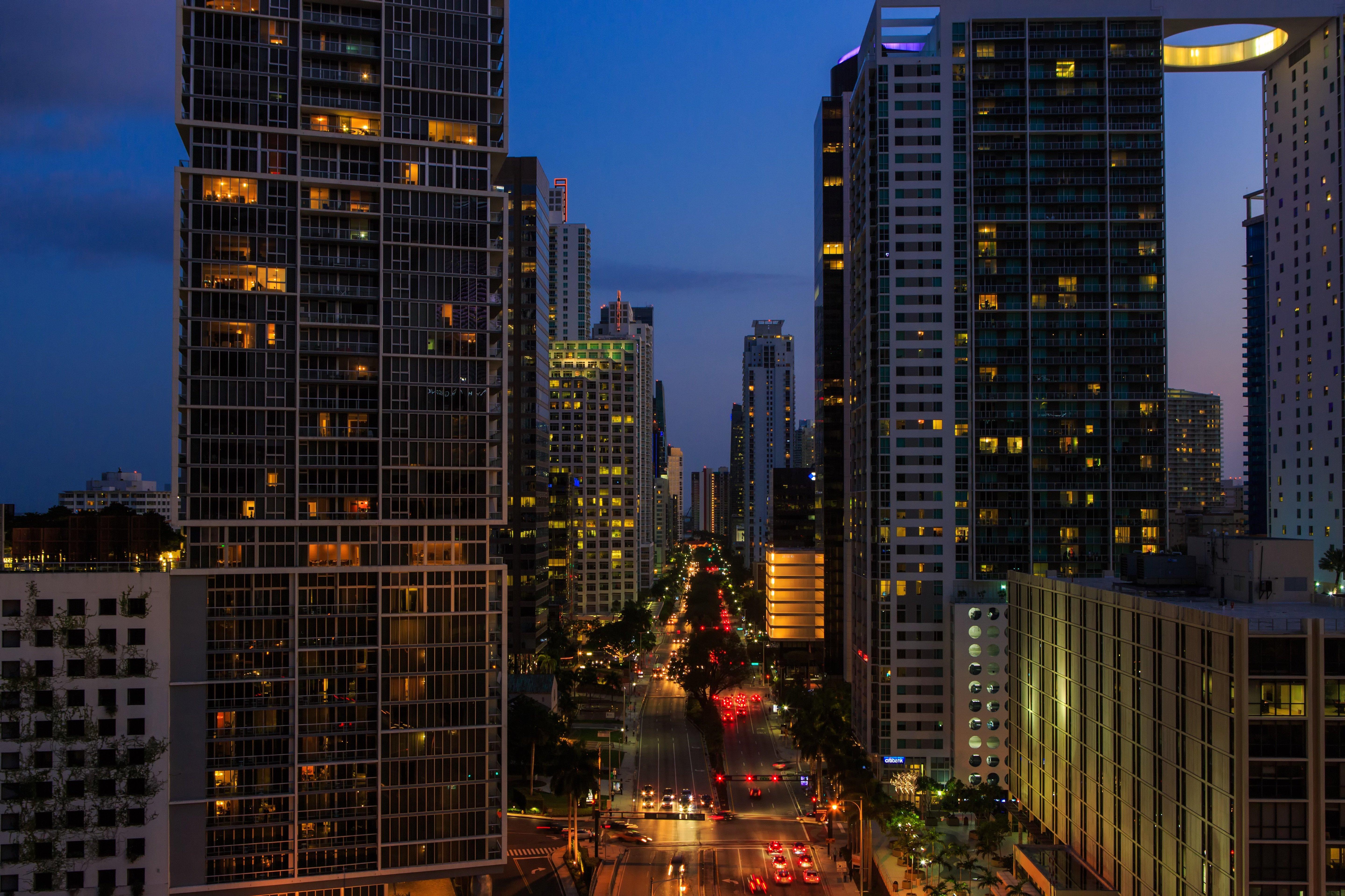 Kimpton Epic Hotel By Ihg Miami Ngoại thất bức ảnh Residential buildings in the district