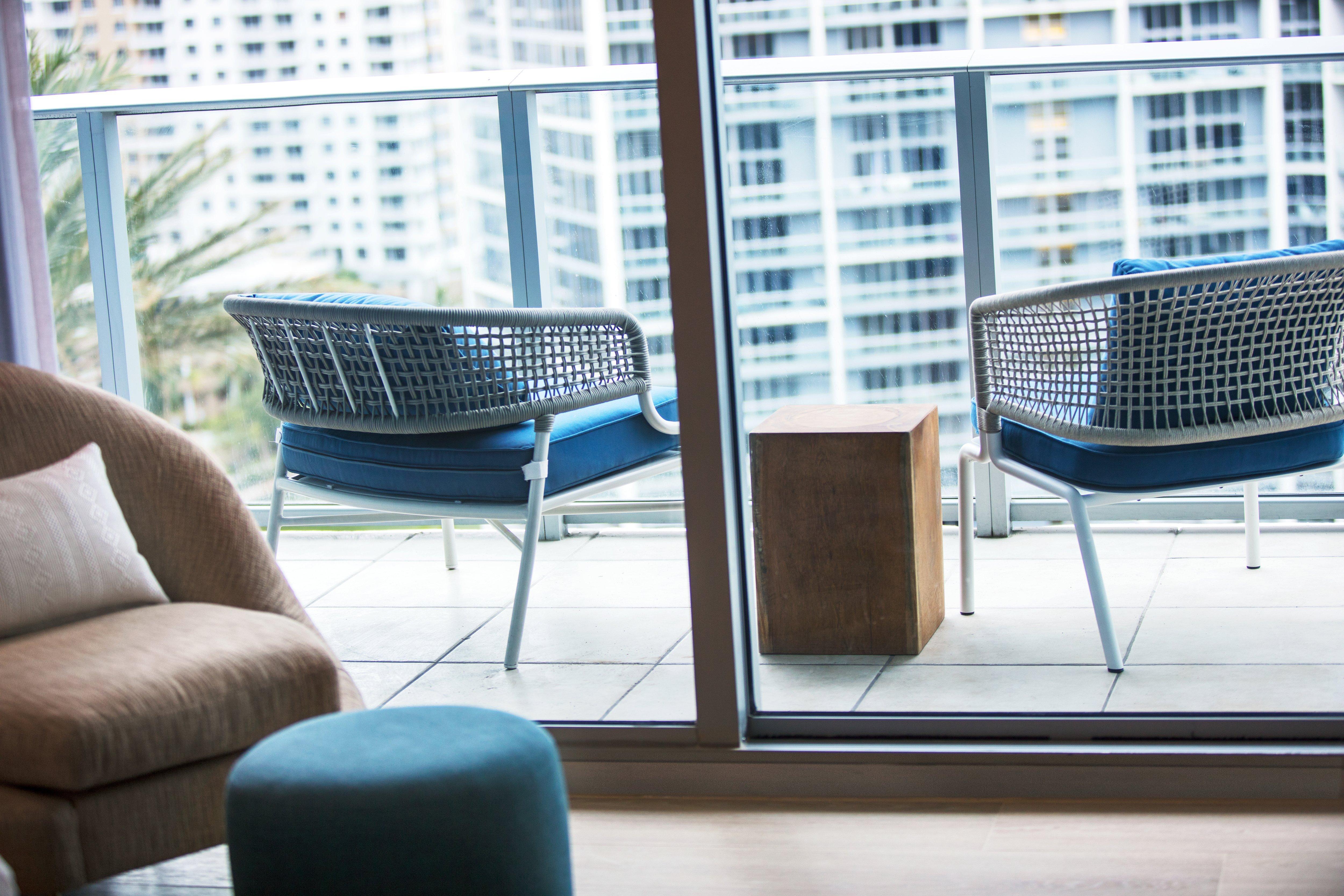 Kimpton Epic Hotel By Ihg Miami Ngoại thất bức ảnh A balcony at the hotel